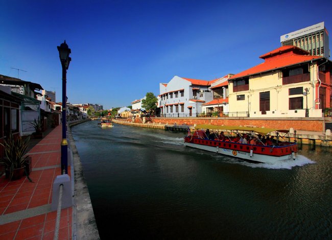 PUTRAJAYA + MALACCA TOURS